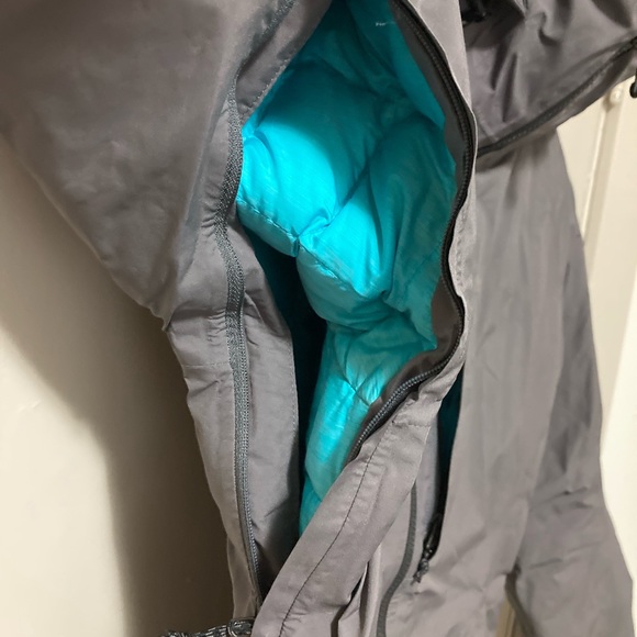 Burton AK Goretex Down Jacket - Picture 2 of 9